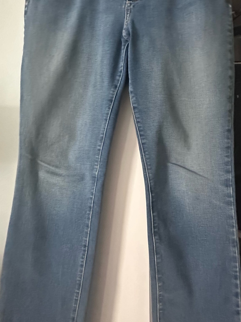 NYDJ Light Wash Stretch Jeggings